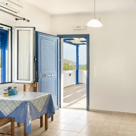 Ninemia Serifos 5 *